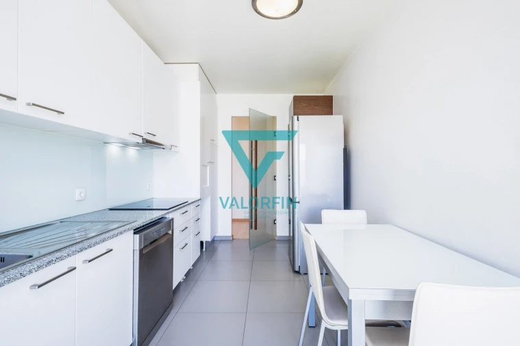 Apartamento T2 para Venda em Marinha Grande Foto 6