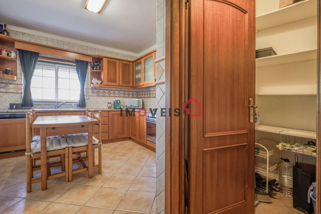 Apartamento T3 para Venda em Batalha Foto 6