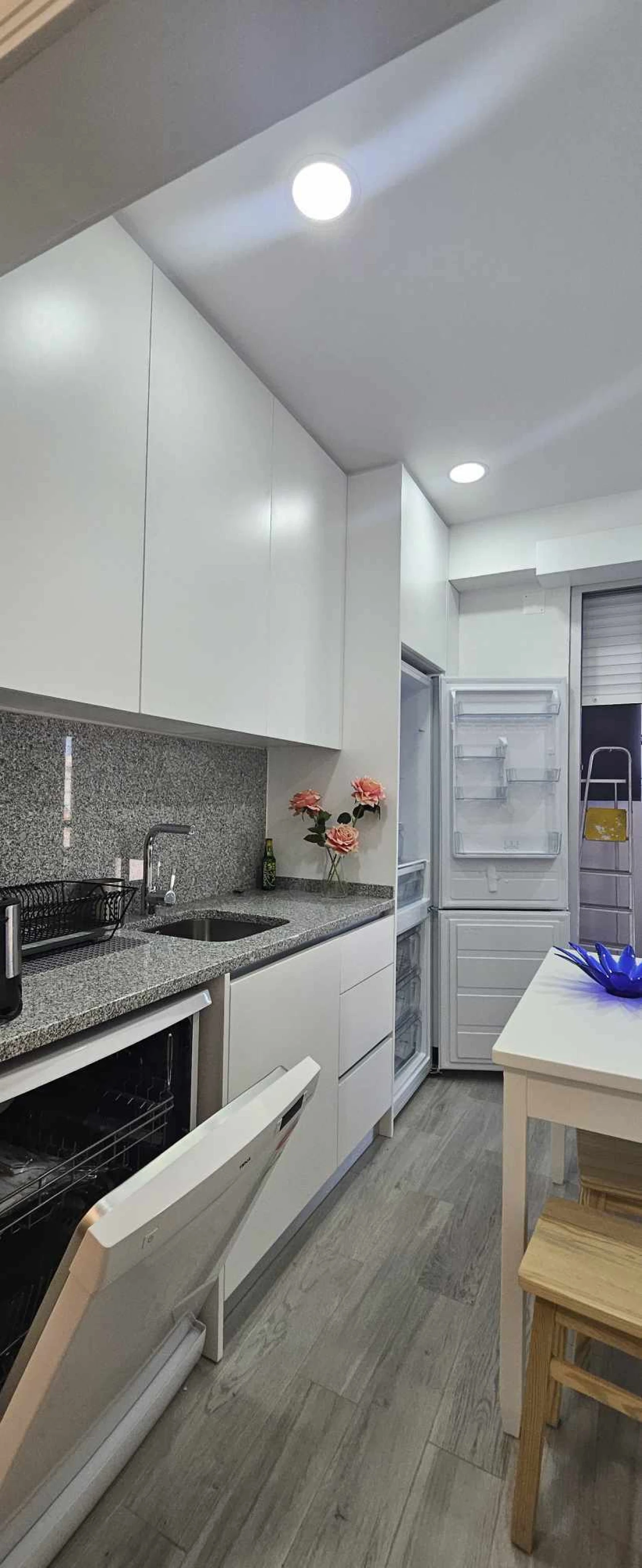 Apartamento T3 para Venda em São João Baptista e Santa Maria dos Olivais Foto 2