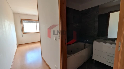 Apartamento T3 para Venda em Moreira