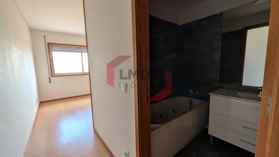 Apartamento T3 para Venda em Moreira Foto 10