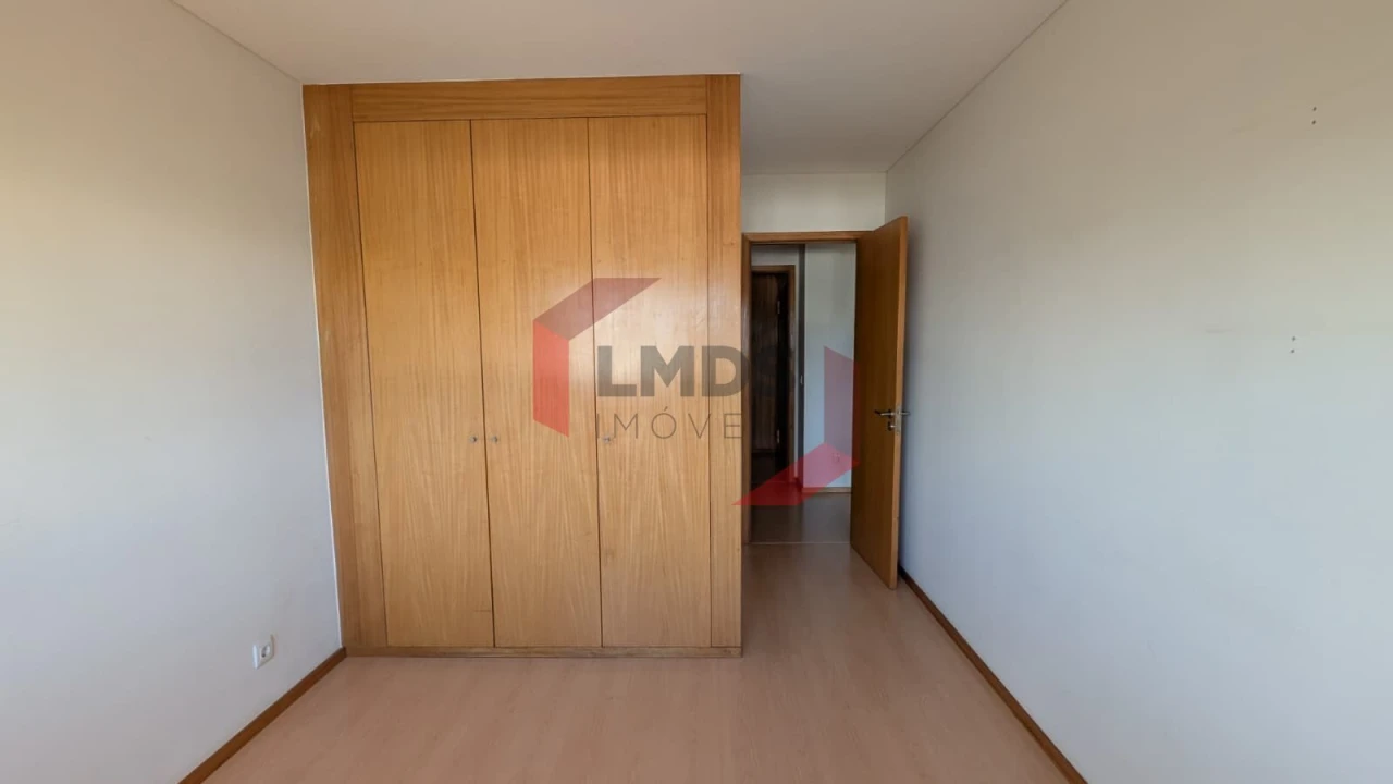 Apartamento T3 para Venda em Moreira Foto 6