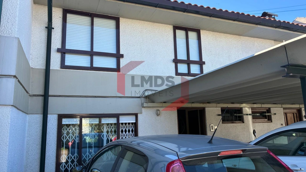 Moradia T3 para Venda em São Mamede de Infesta e Senhora da Hora Foto 2
