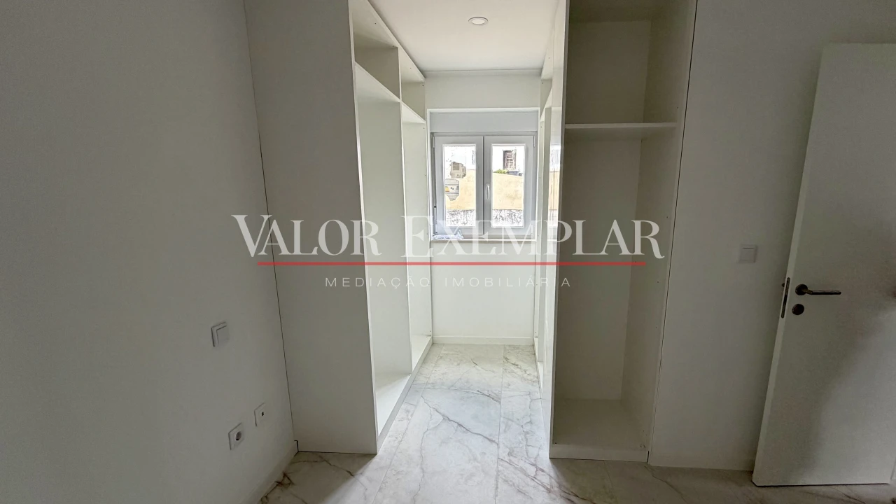 Moradia T1 para Venda em Couço Foto 7