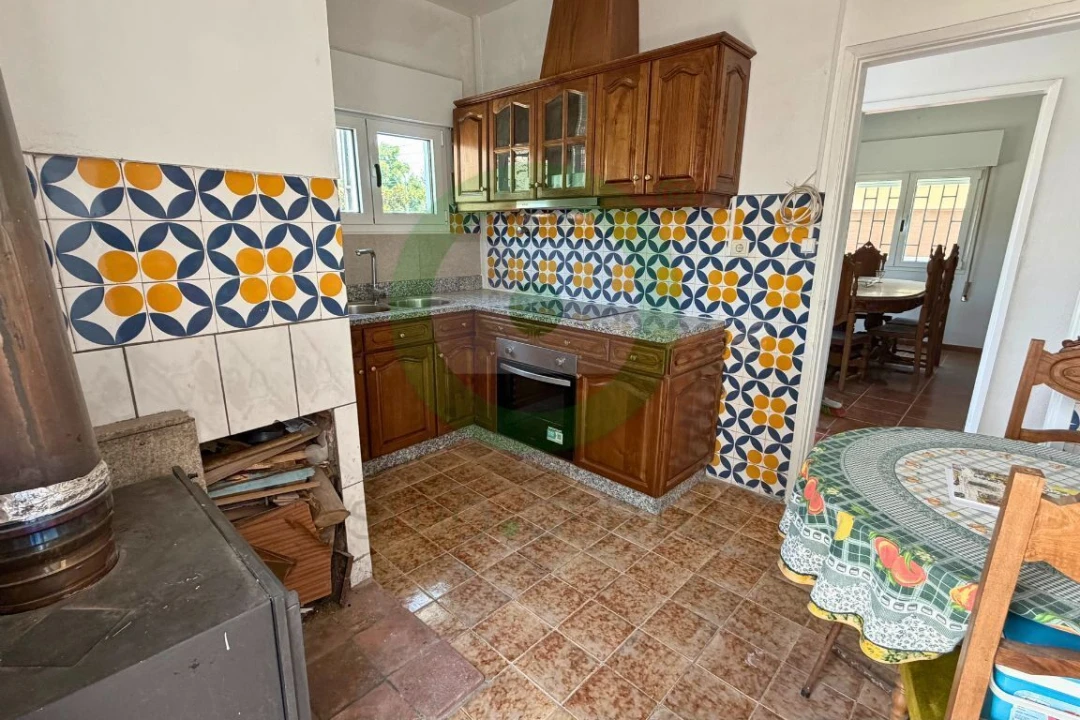 Moradia T2 para Venda em Outeiro Seco Foto 5