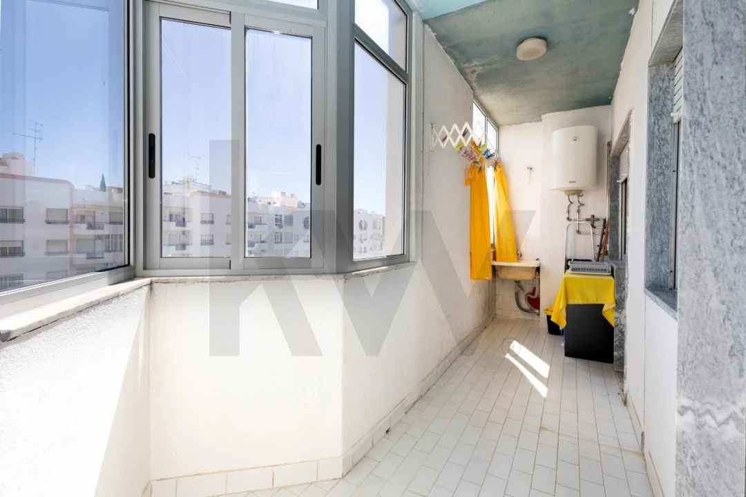 Apartamento T1 para Venda em Faro (Sé e São Pedro) Foto 12