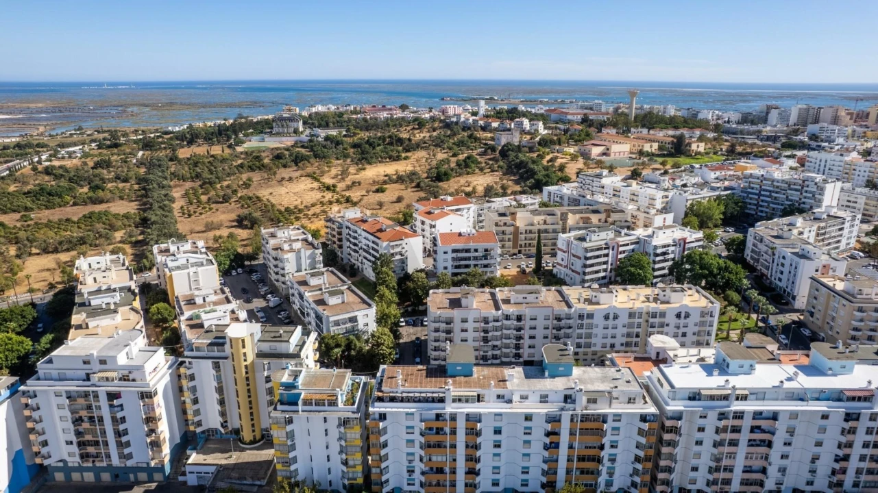 Apartamento T1 para Venda em Faro (Sé e São Pedro) Foto 7