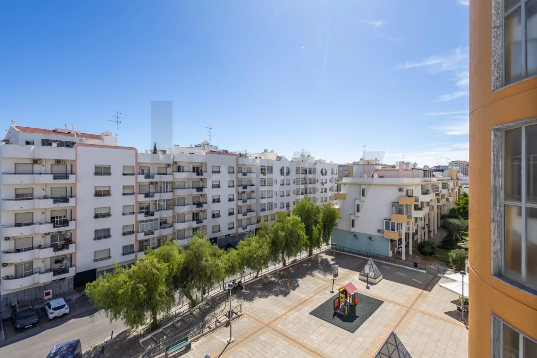 Apartamento T1 para Venda em Faro (Sé e São Pedro) Foto 24