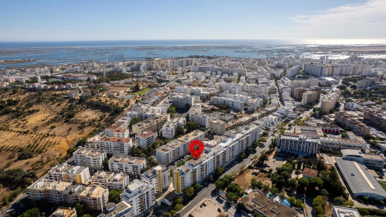 Apartamento T1 para Venda em Faro (Sé e São Pedro) Foto 1