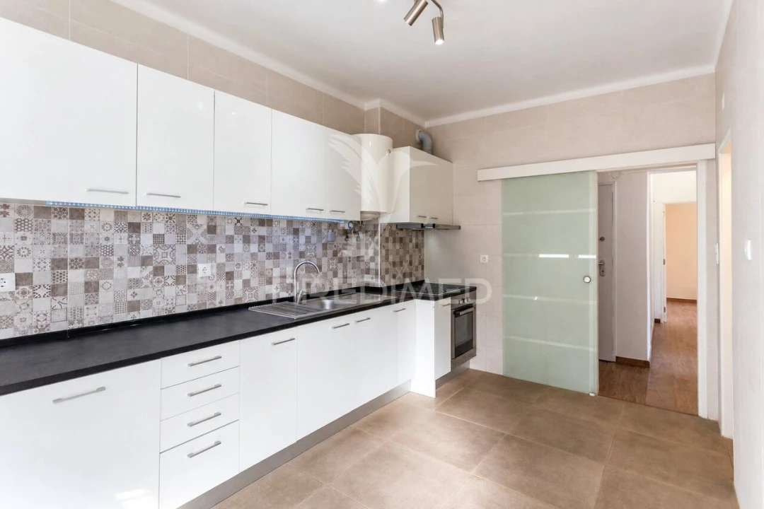 Apartamento T2 para Venda em Amora Foto 9