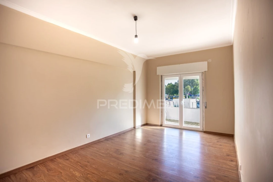 Apartamento T2 para Venda em Amora Foto 25