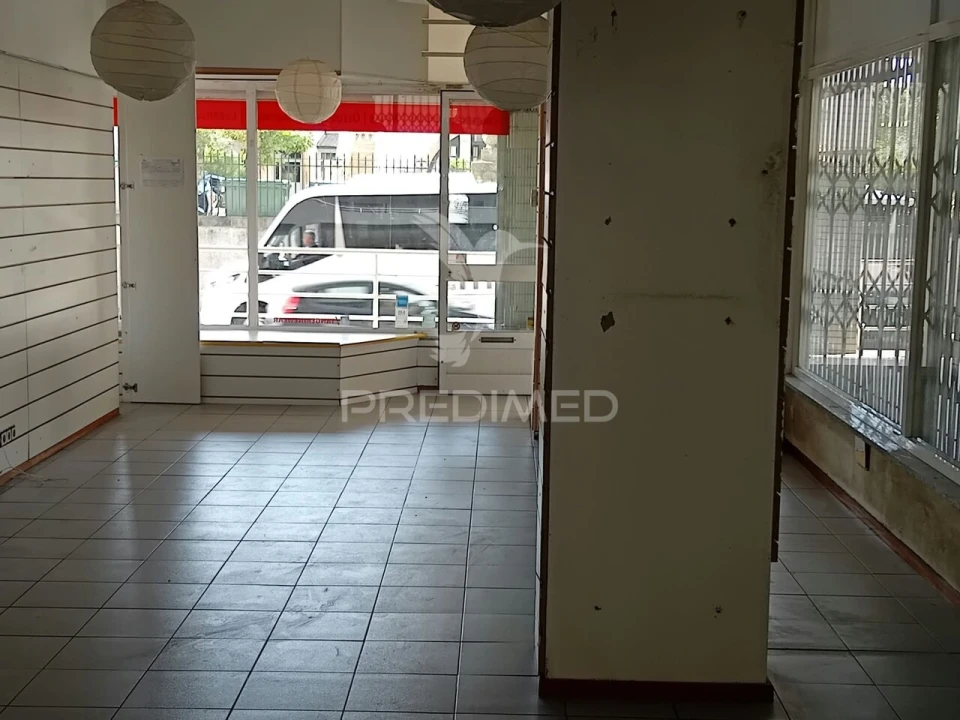 Loja para Arrendamento em Rio Tinto Foto 15