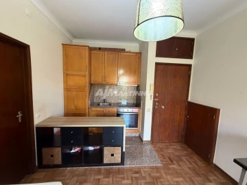 Apartamento T1 para Arrendamento em Lordelo do Ouro e Massarelos