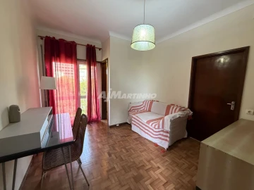 Apartamento T1 para Arrendamento em Lordelo do Ouro e Massarelos