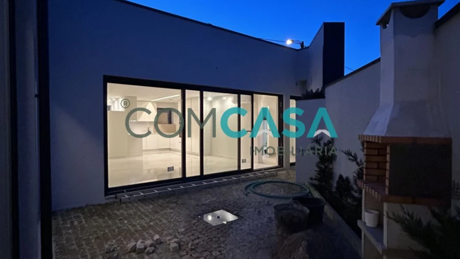 Moradia T3 para Venda em Perafita, Lavra e Santa Cruz do Bispo