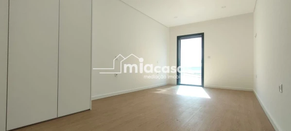 Apartamento T1 para Venda em Esgueira