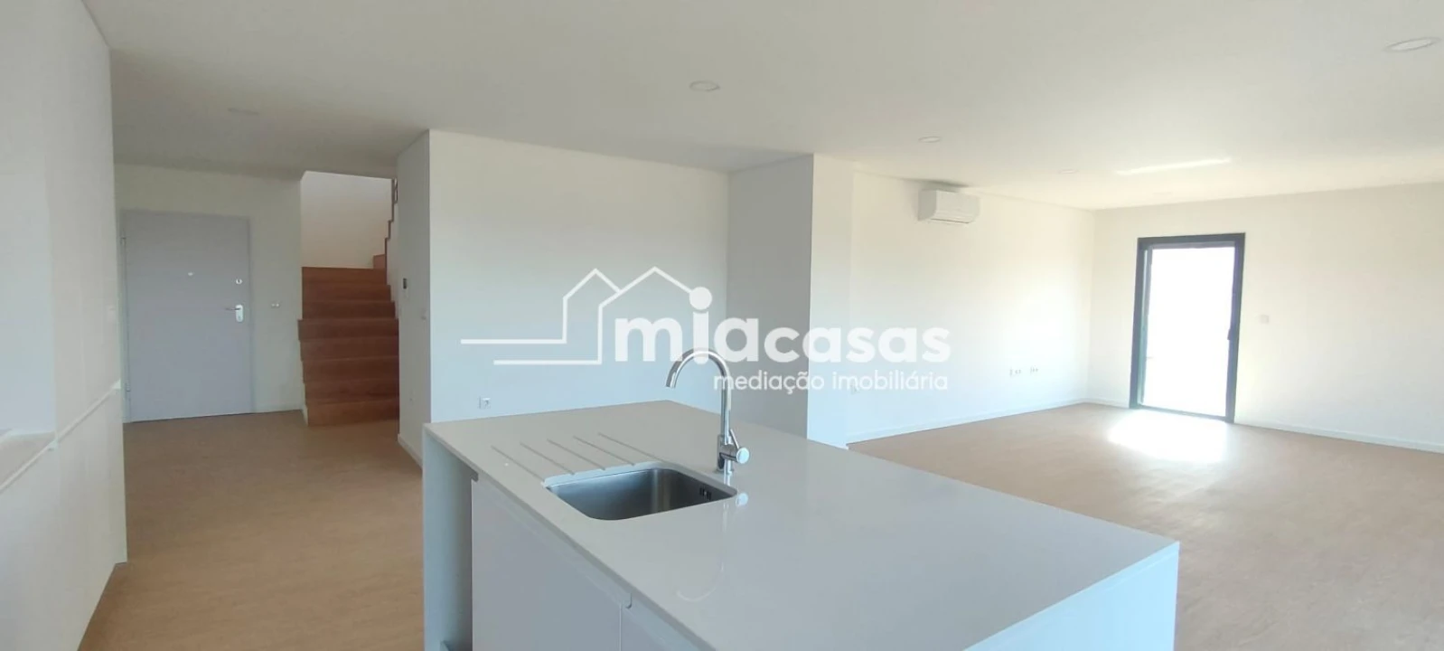 Apartamento T1 para Venda em Esgueira Foto 9