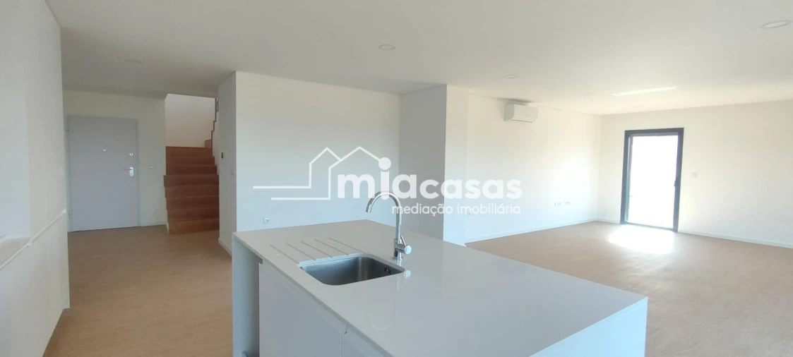 Apartamento T1 para Venda em Esgueira Foto 9