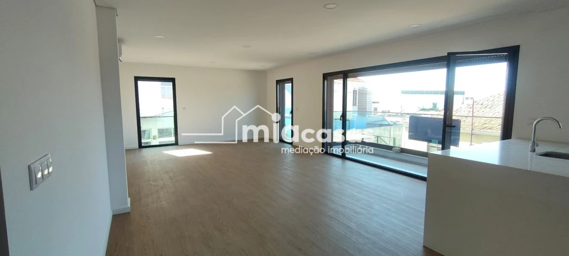 Apartamento T1 para Venda em Esgueira Foto 4