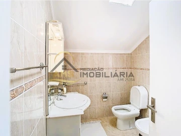 Moradia T3 para Venda em Arões (Santa Cristina)