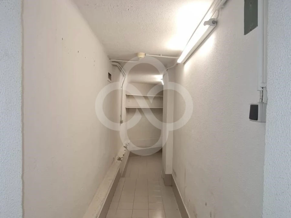 Loja para Venda em Campolide Foto 8