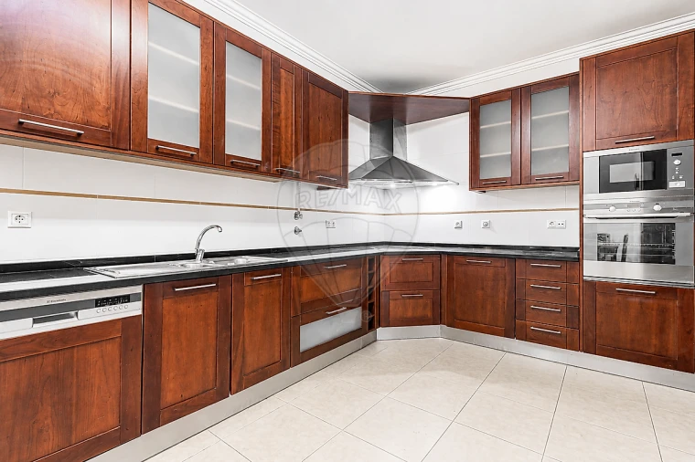 Apartamento T3 para Arrendamento em Almargem do Bispo, Pêro Pinheiro e Montelavar Foto 12