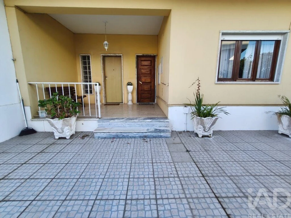 Apartamento T2 para Venda em Moita Foto 2