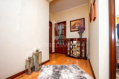Apartamento T3 para Venda em Braga (Maximinos, Sé e Cividade)