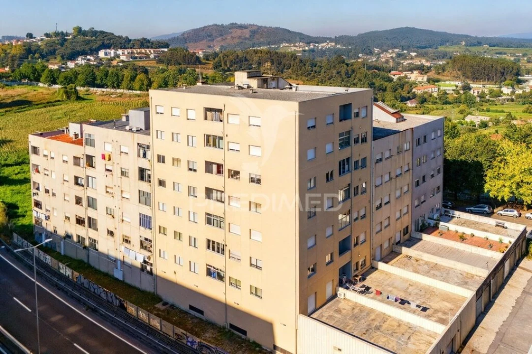 Apartamento T3 para Venda em Braga (Maximinos, Sé e Cividade) Foto 2
