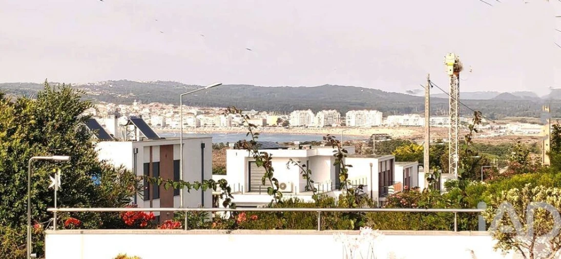 Moradia T4 para Venda em Tornada e Salir do Porto Foto 3