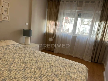 Apartamento T2 para Venda em Queluz e Belas
