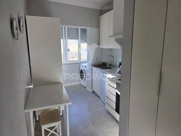 Apartamento T2 para Venda em Queluz e Belas
