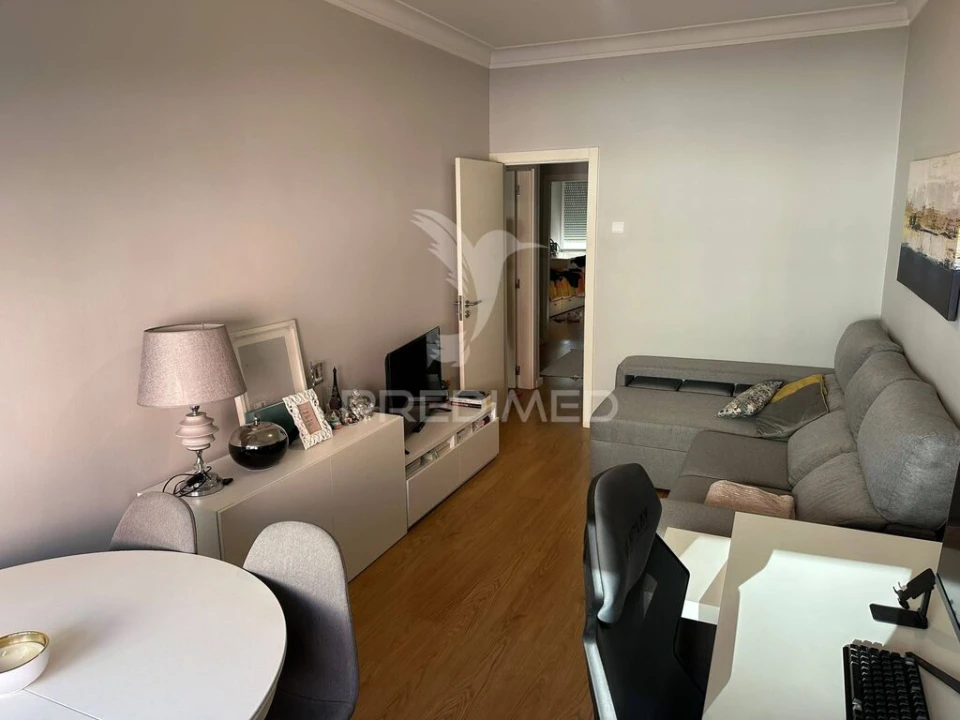 Apartamento T2 para Venda em Queluz e Belas Foto 6