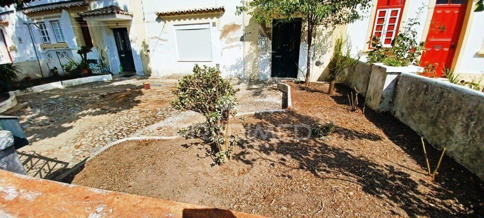 Moradia T8 para Venda em Ribeira de Nisa e Carreiras Foto 2