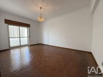 Apartamento T3 para Venda em Corroios