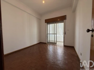 Apartamento T3 para Venda em Corroios