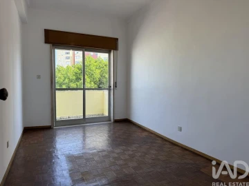 Apartamento T3 para Venda em Corroios