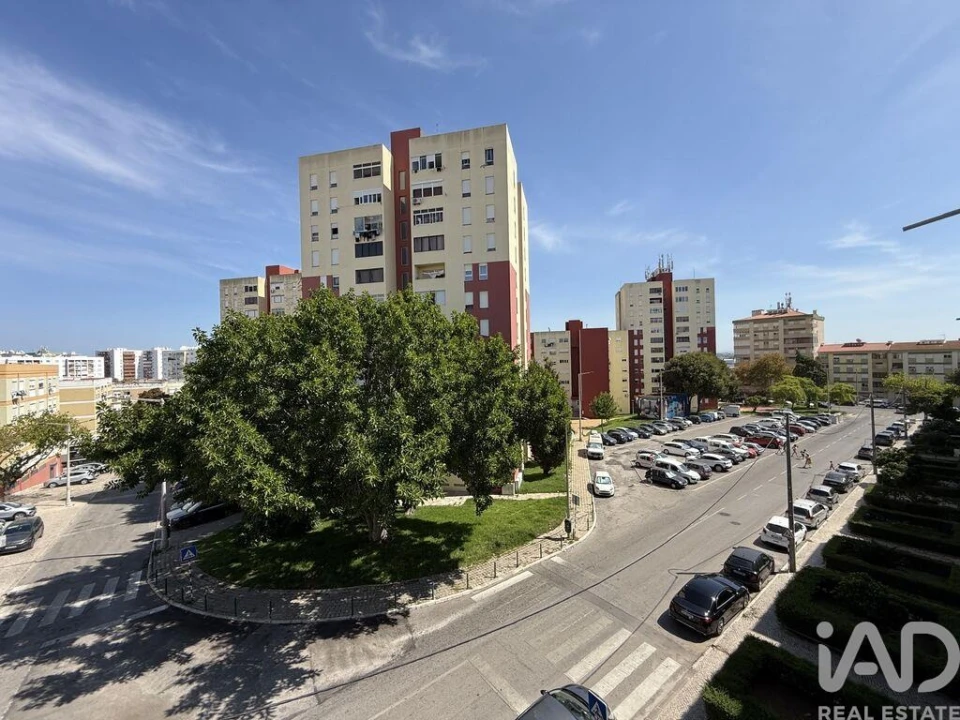 Apartamento T3 para Venda em Corroios Foto 4