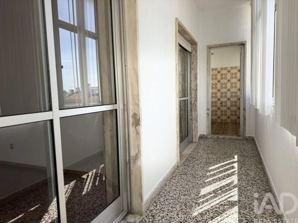 Apartamento T3 para Venda em Corroios Foto 13