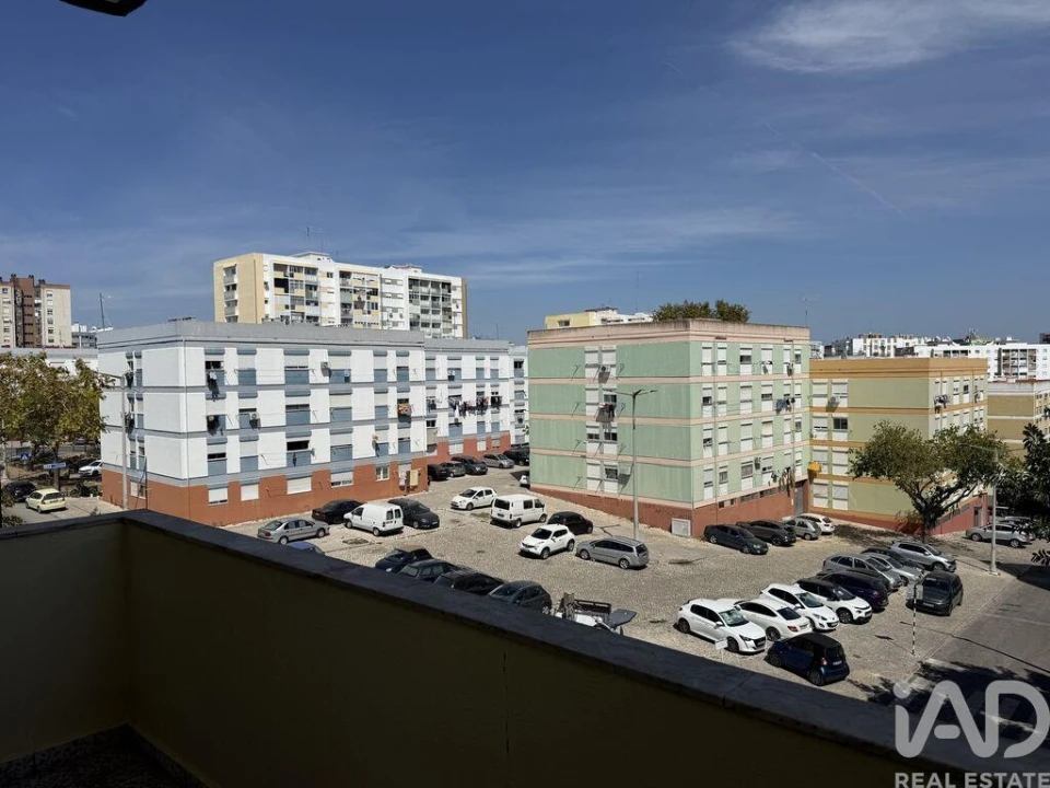 Apartamento T3 para Venda em Corroios Foto 31