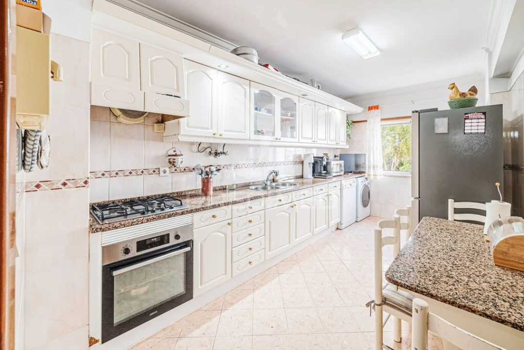 Apartamento T3 para Venda em Massamá e Monte Abraão Foto 8