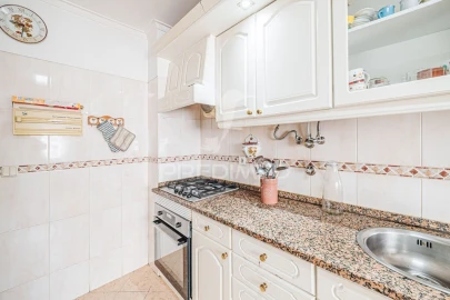 Apartamento T3 para Venda em Massamá e Monte Abraão