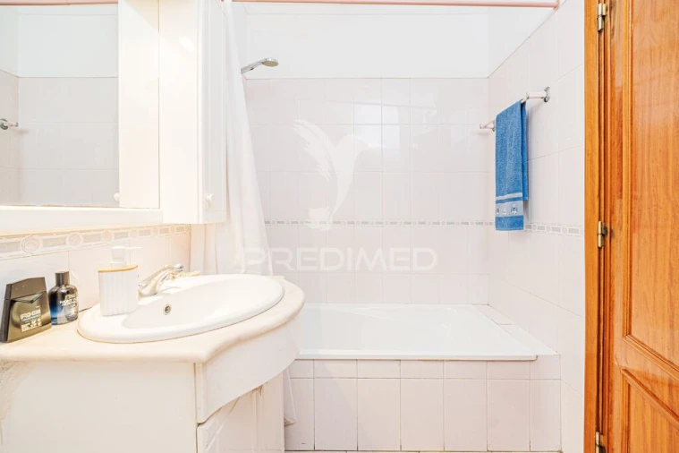 Apartamento T3 para Venda em Massamá e Monte Abraão Foto 16