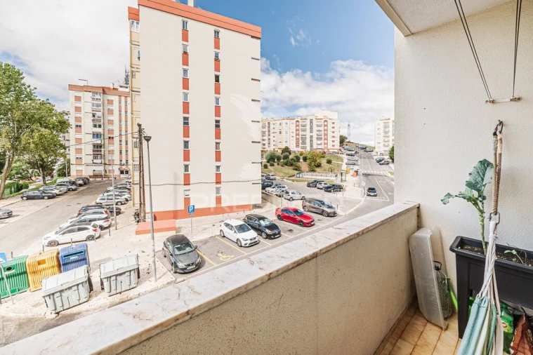 Apartamento T3 para Venda em Massamá e Monte Abraão Foto 7
