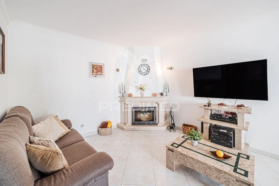 Apartamento T3 para Venda em Massamá e Monte Abraão Foto 4