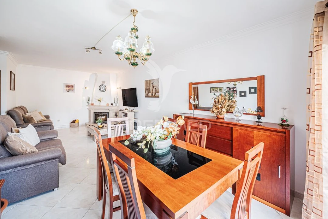 Apartamento T3 para Venda em Massamá e Monte Abraão Foto 2