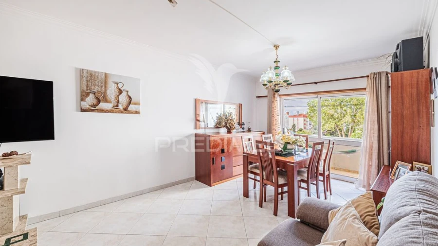 Apartamento T3 para Venda em Massamá e Monte Abraão
