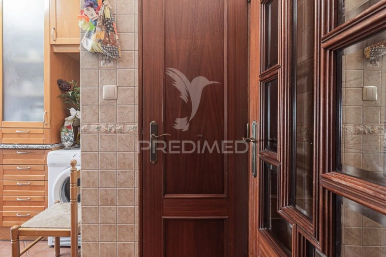 Apartamento T2 para Venda em Amora Foto 3