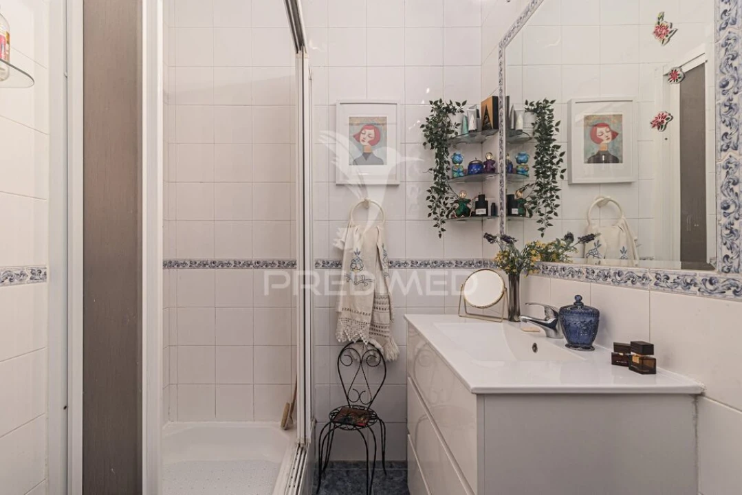 Apartamento T2 para Venda em Amora Foto 19
