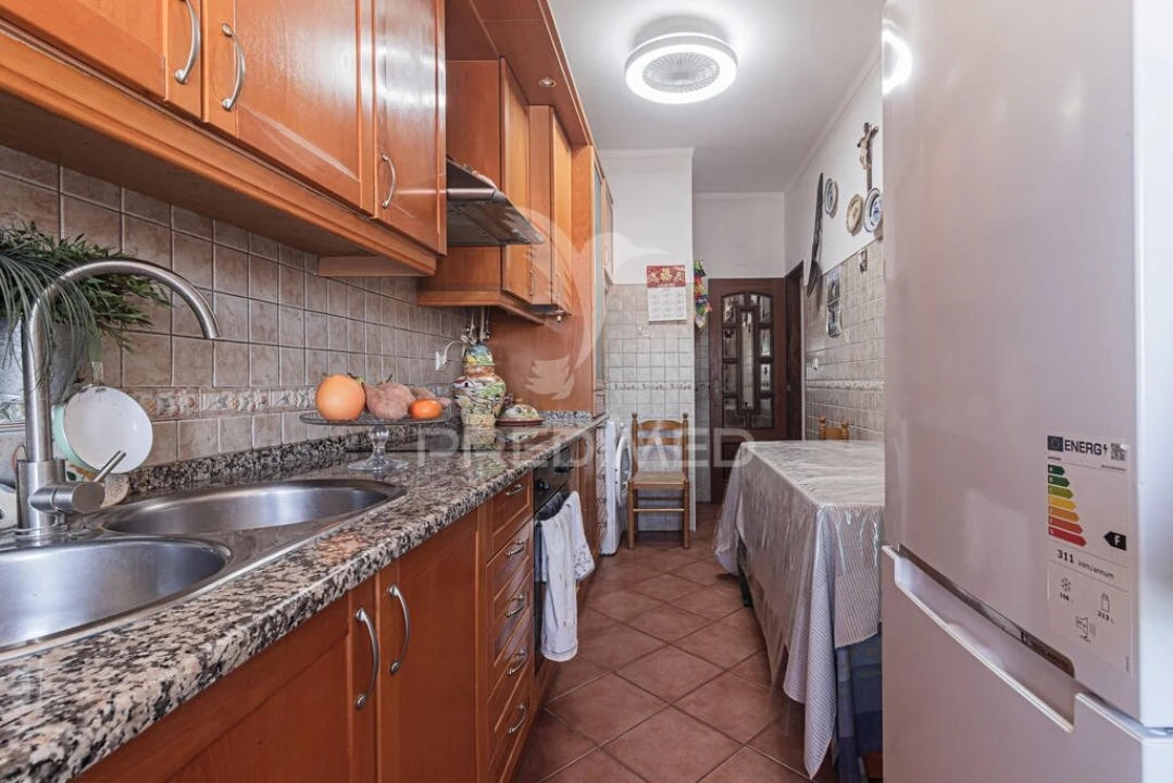 Apartamento T2 para Venda em Amora Foto 6